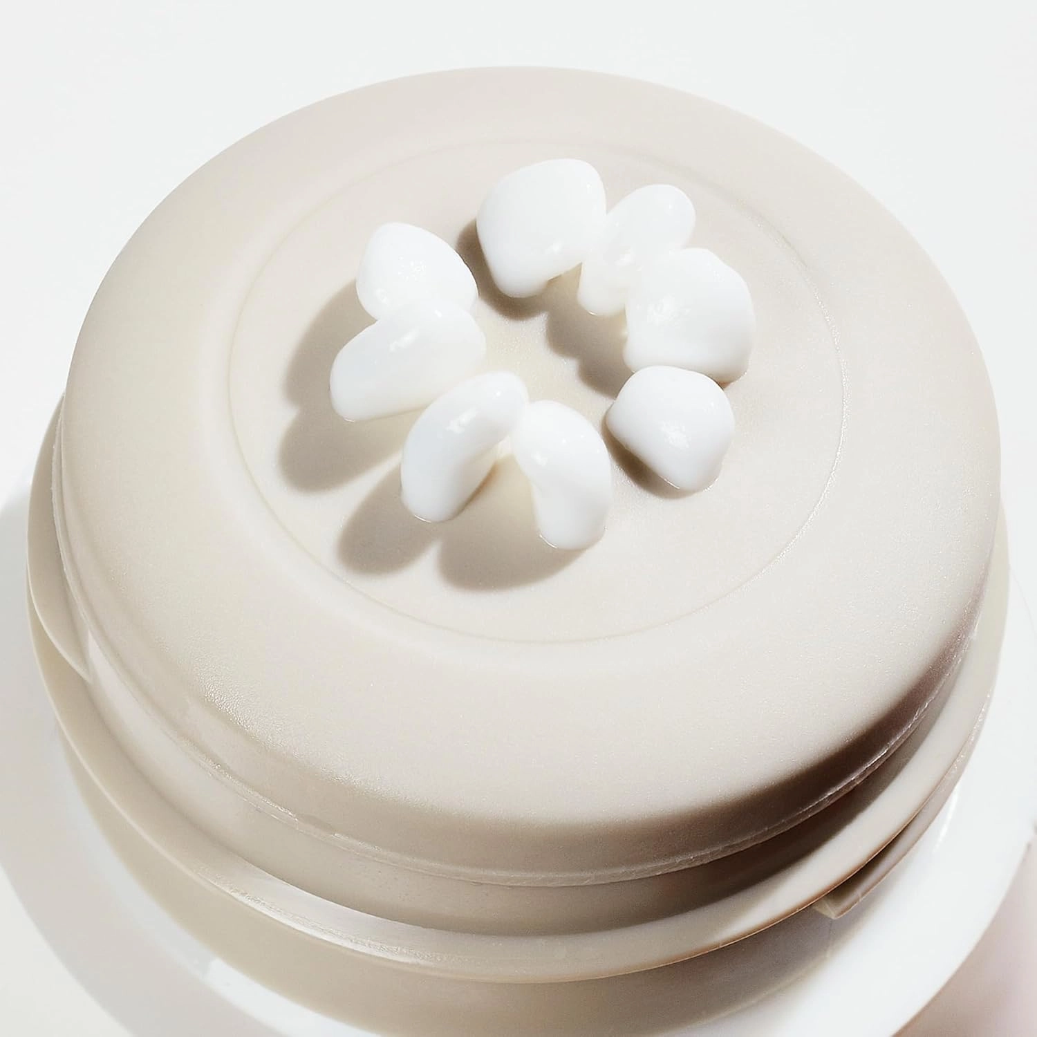 Beekman 1802 Bloom Cream Goat Milk Face Moisturizer Tube, 1.69 fl. oz. - Lightweight, Gentle, Deeply Hydrating & Nourishes Skin Barrier - All Skin Types - Cruelty Free