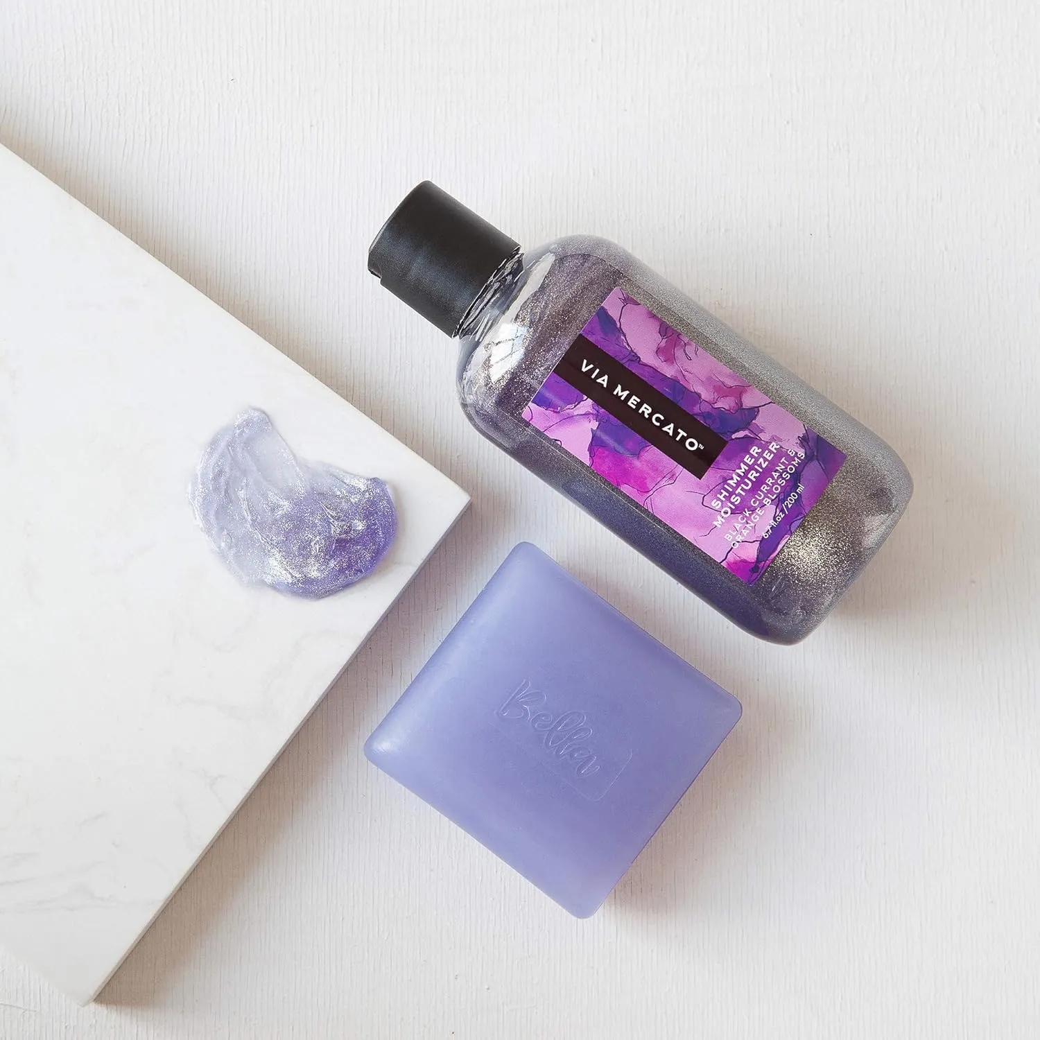 Bella Collection, Hydrates & Invigorates, Shimmer Moisturizer, 200 ML, No. 3 - Black Currant & Orange Blossoms