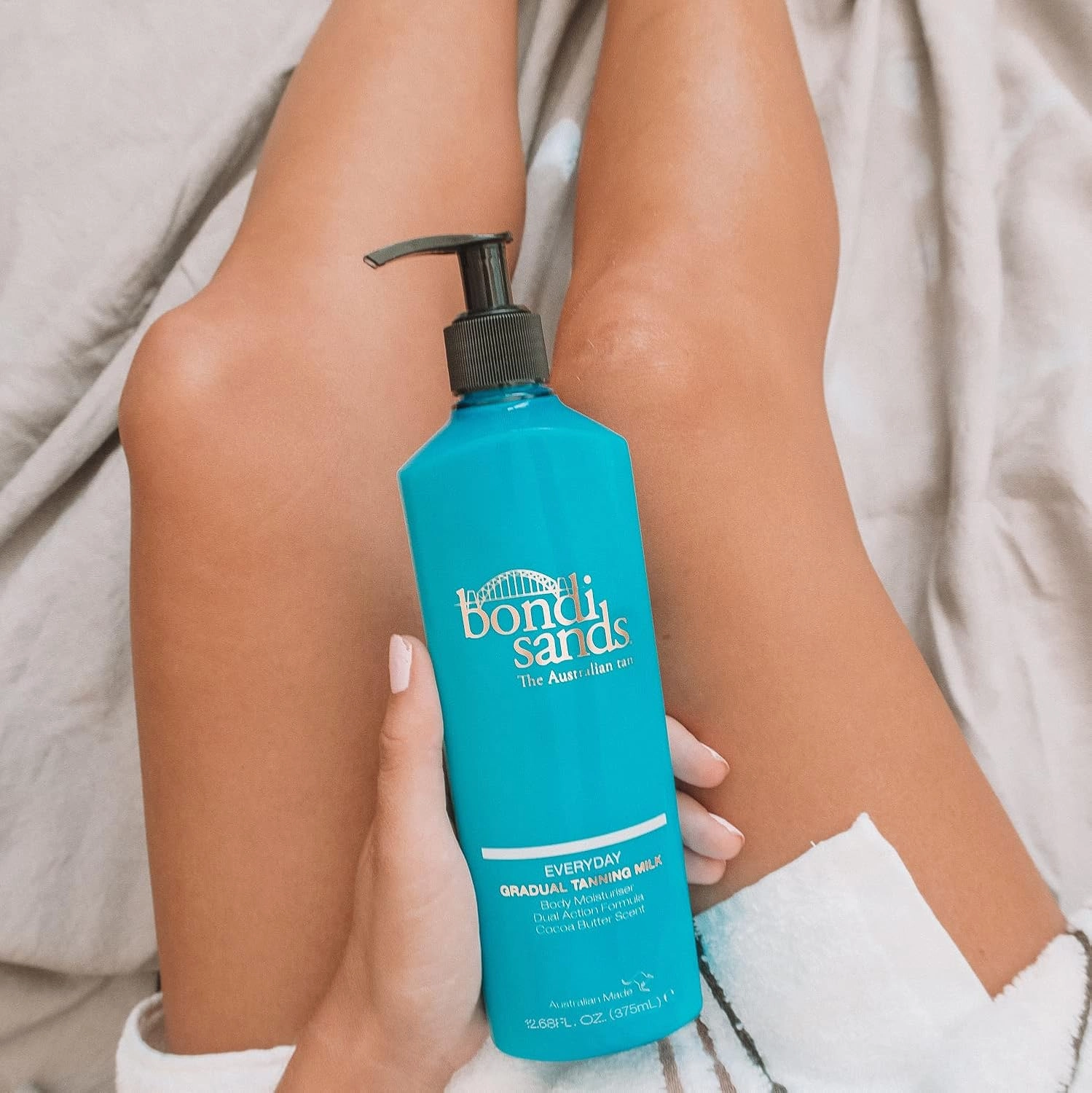 Bondi Sands Everyday Gradual Tanning Milk | Long-Lasting, Tanning Body Moisturizer Enriched With Aloe Vera and Vitamin E for Glowing Skin