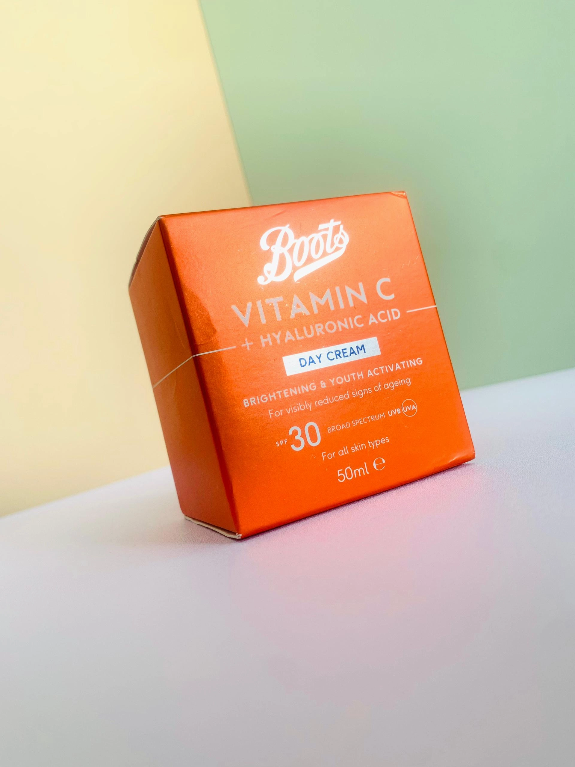 Boots Vitamin C   Hyaluronic Acid Day Cream Spf30 30Ml