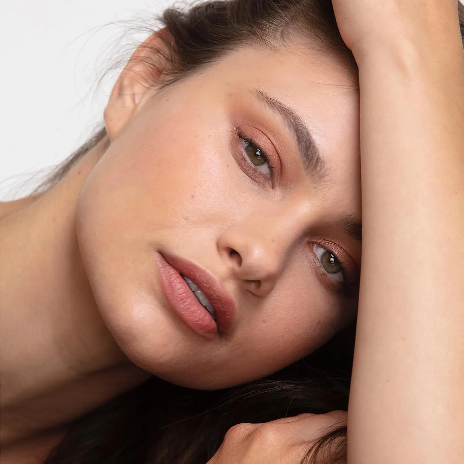 Smashbox Halo Healthy Glow All-In-One Tinted Moisturizer SPF 25 | Light to Medium Coverage | Hyaluronic Acid, Oil free   Anti Humidity