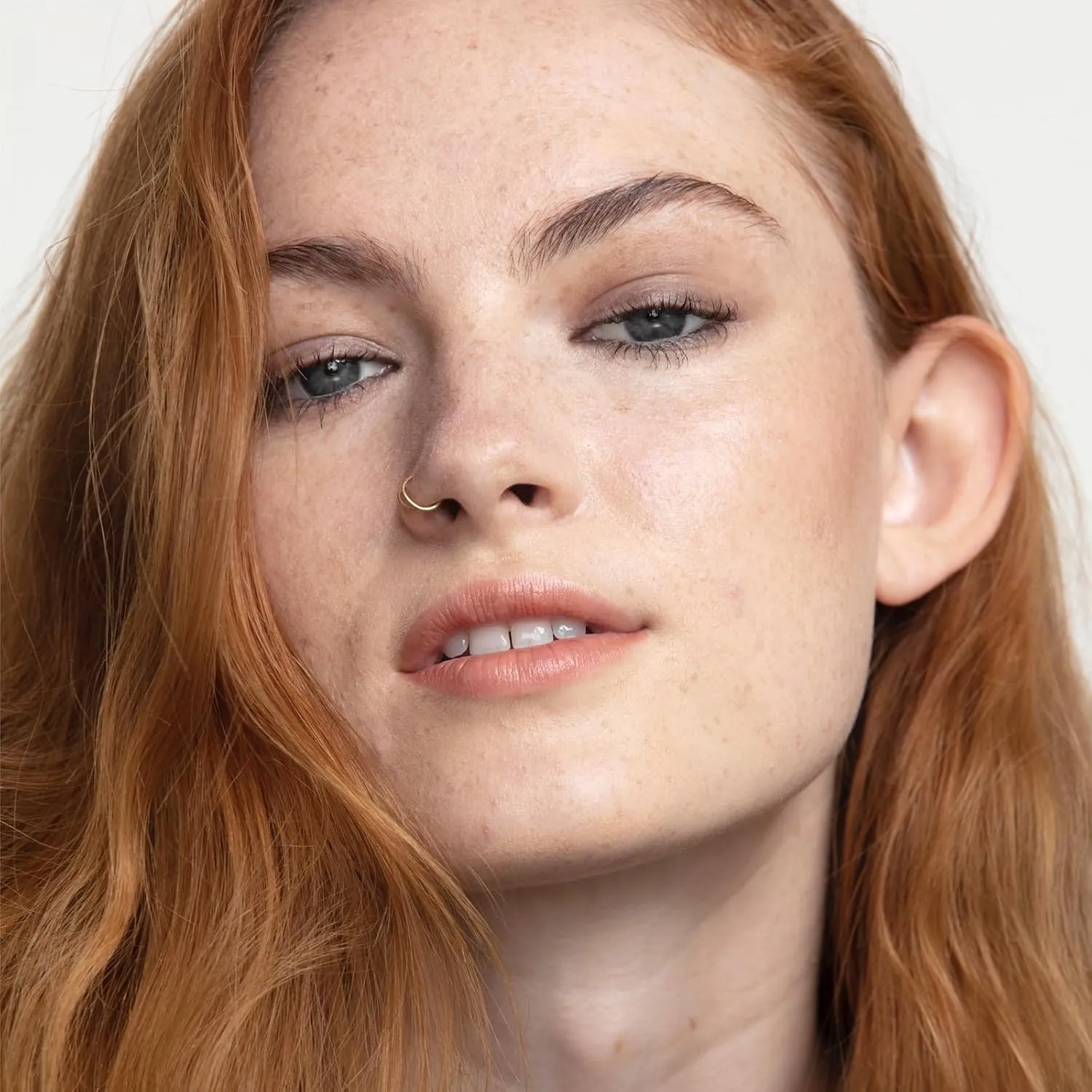 Smashbox Halo Healthy Glow All-In-One Tinted Moisturizer SPF 25 | Light to Medium Coverage | Hyaluronic Acid, Oil free   Anti Humidity
